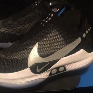 Nike Adapt BB (Black) [US charger]